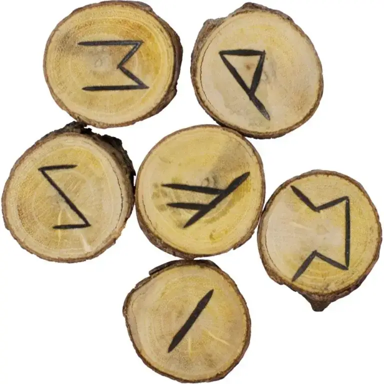 Runes Poplar Wood Set